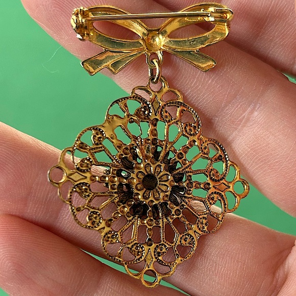 Vintage Victorian style brooch - Picture 5 of 6